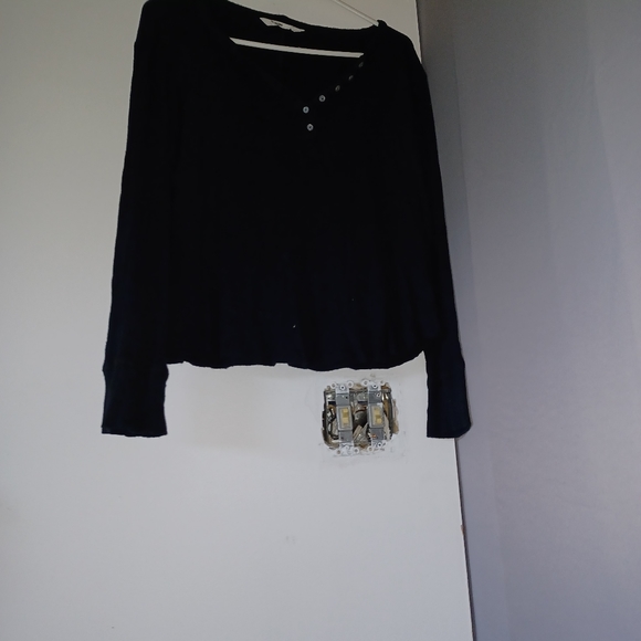 long sleeve shirt - Picture 3 of 3